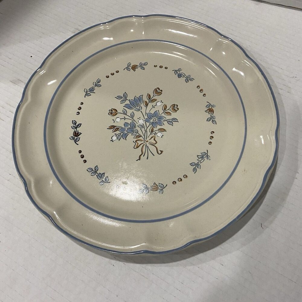 Vintage Cordella Collection Bluet Stoneware Dinner Plate